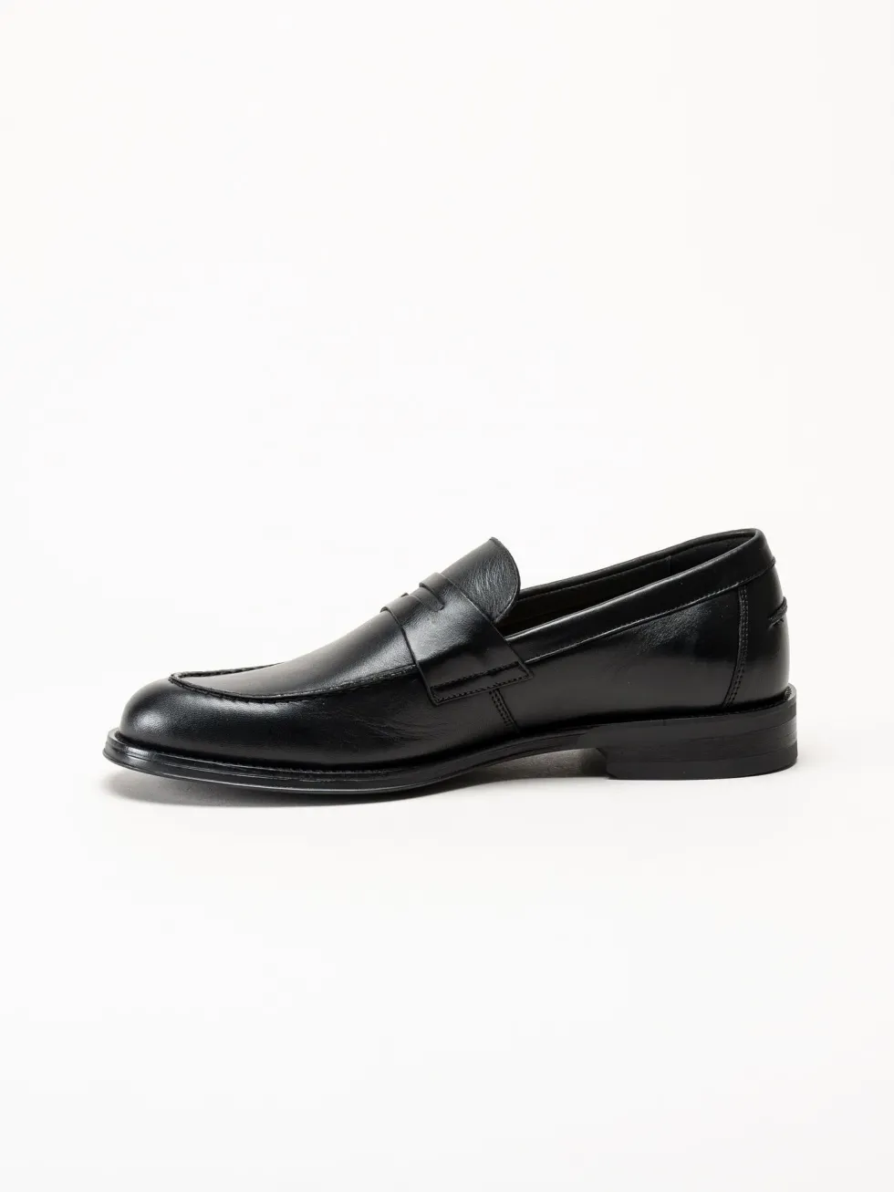 Ambitious - Svarta pennyloafers i skinn