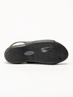 Andrea Conti - Svarta sandaler