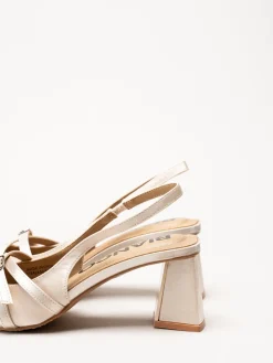 Bianco - Biamaralyn Buckle - Offwhite slingback pumps i satin