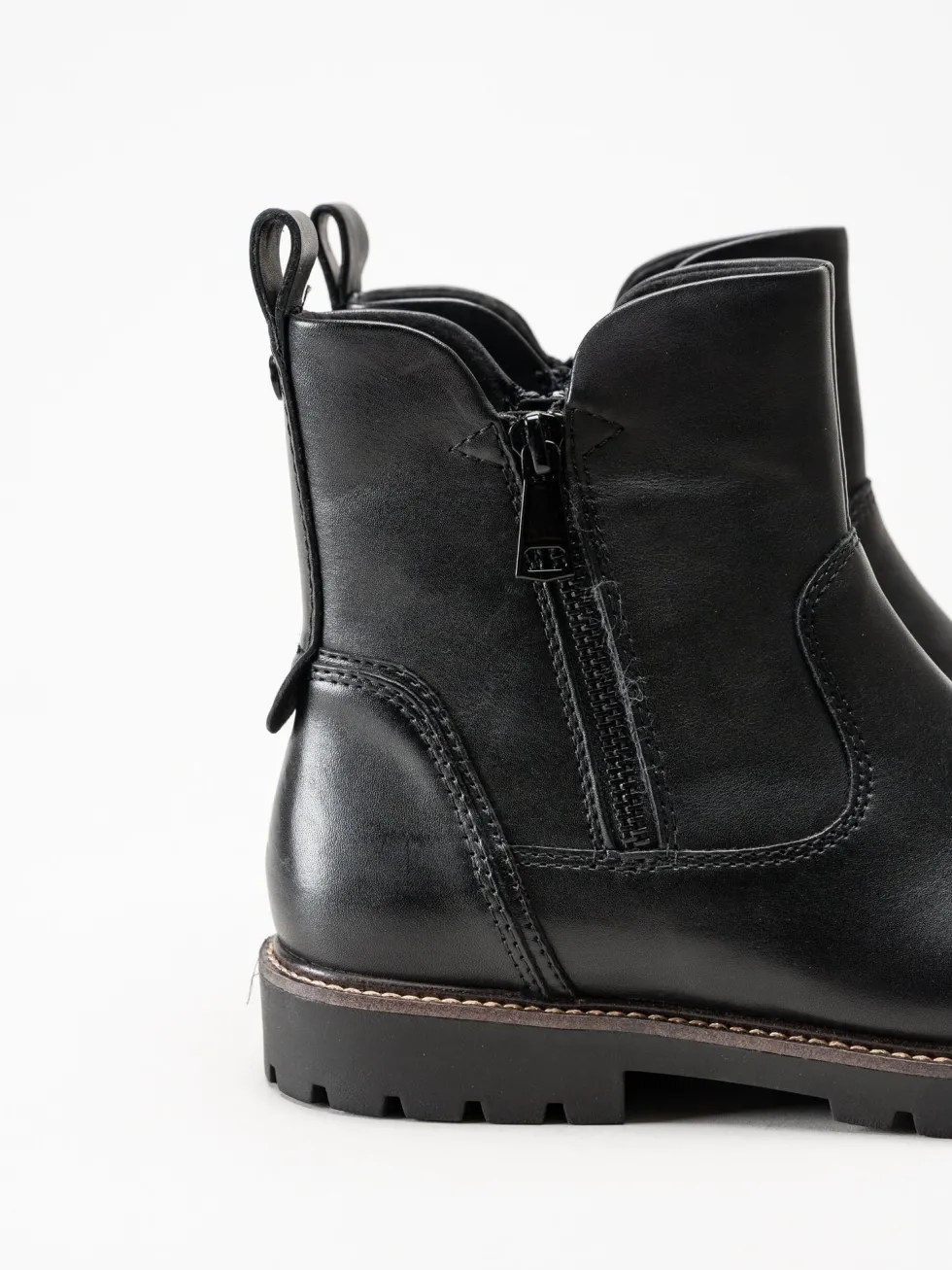 Caprice - Svarta varmfodrade boots i skinn