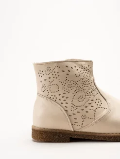 Charlotte of Sweden - Offwhite boots i skinn