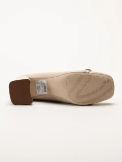 Clarks - Nyta45 Court D - Ljusbeige pumps i skinn-lack