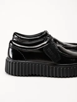 Clarks - Torhill Bee - Svarta snörskor i lack