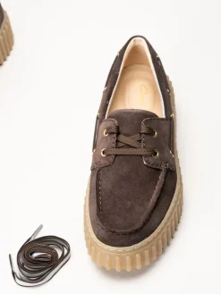 Clarks - Torhill Boat - Mörkbruna snörskor i mocka