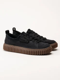 Clarks - Torhill Lace G - Svarta snörskor i nubuck och mocka