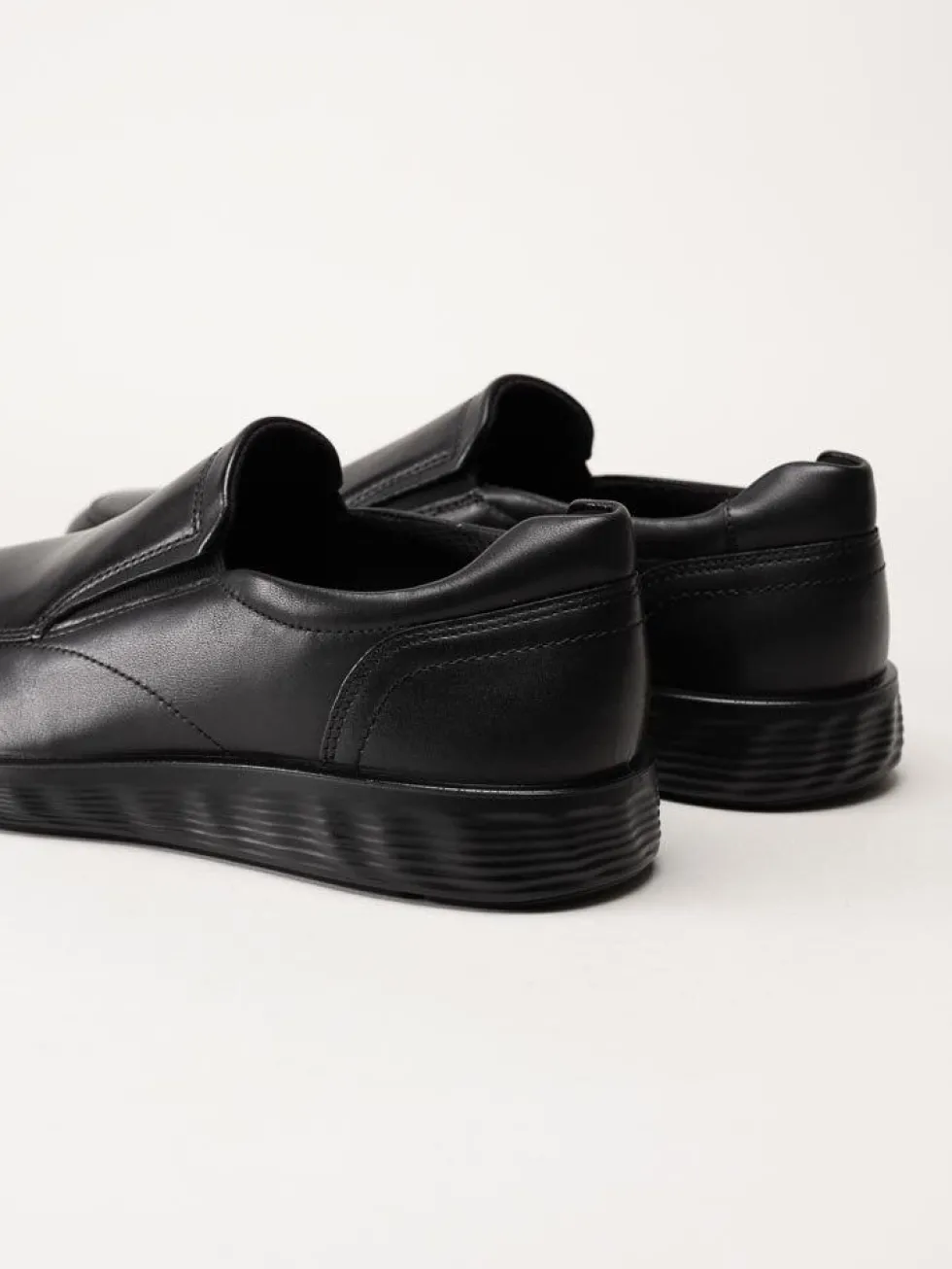 Ecco - S.Lite Hybrid - Svarta slip on skor i skinn