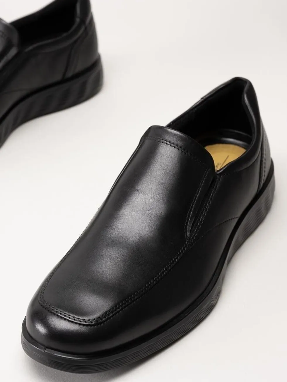 Ecco - S.Lite Hybrid - Svarta slip on skor i skinn