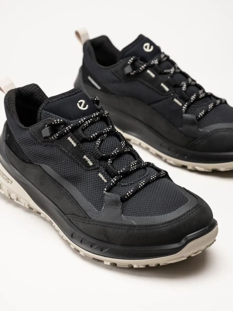 Ecco - Ultra Terrain low WP - Svarta allroundskor
