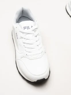 FILA - Hypert - Vita sneakers i skinnimitation