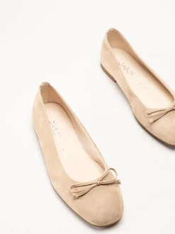 Gabor - Beige ballerinaskor i mocka