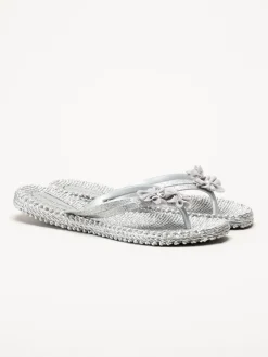 Ilse Jacobsen - Cheerful18F - Silverfärgade flip flops