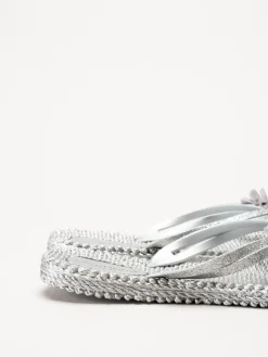 Ilse Jacobsen - Cheerful18F - Silverfärgade flip flops