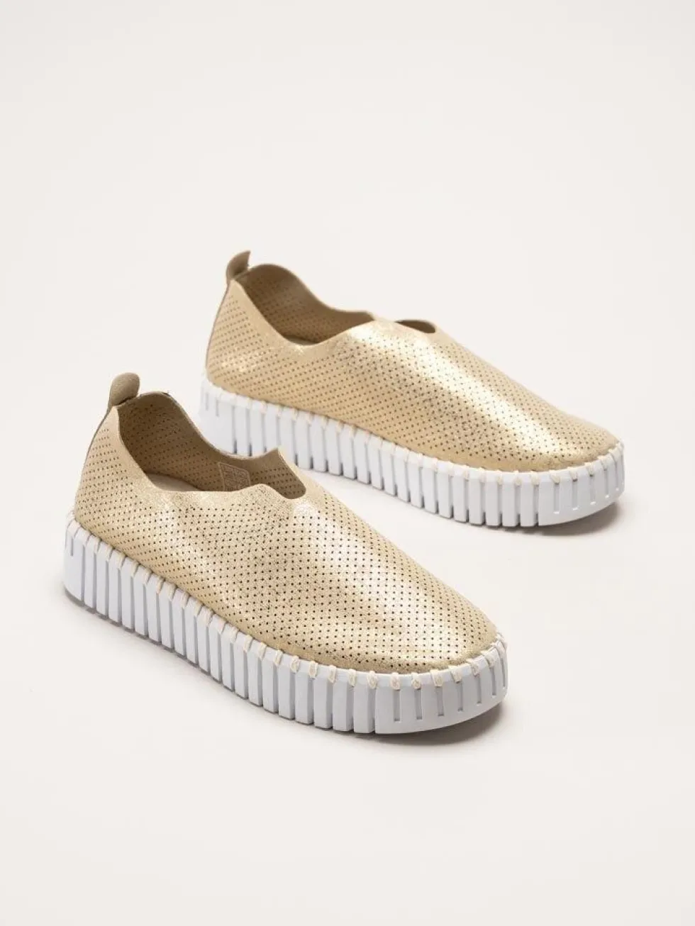 Ilse Jacobsen - Tulip3577 - Guldiga slip on skor