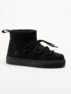 Inuikii - Classic Low - Svarta låga mocka boots