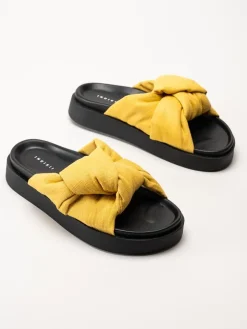 Inuikii - Oversized Linen Knot - Gula slip in sandaler