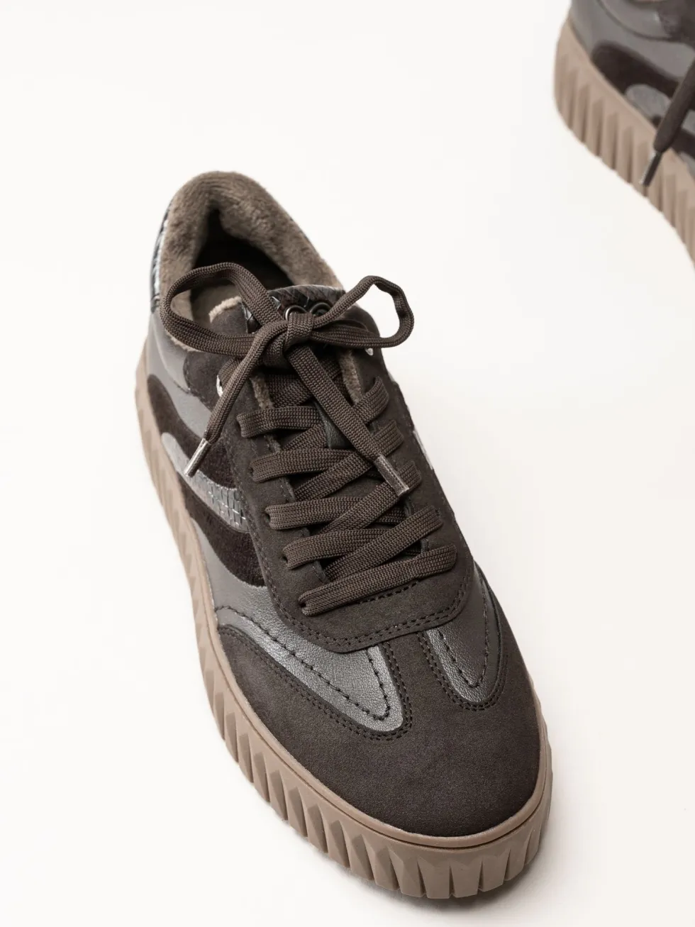 Marco Tozzi - Mörkbruna sneakers