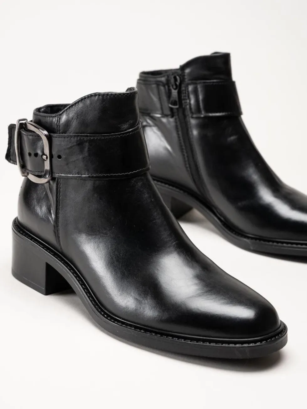 Mjus - Cortina - Svarta booties i skinn