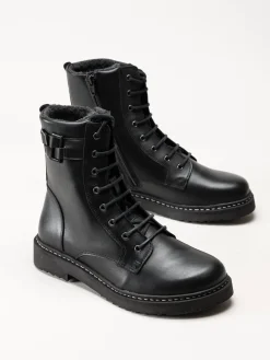 New Feet - Svarta kängor i skinn med Tex-membran