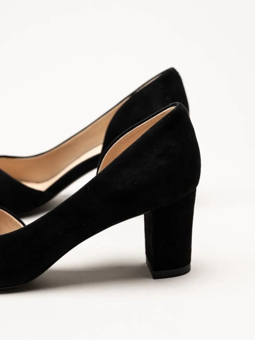 Peter Kaiser - Svarta peep toe pumps i mocka
