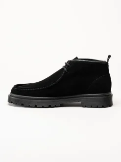 Playboy Footwear - Cowen - Svarta kängor i mocka