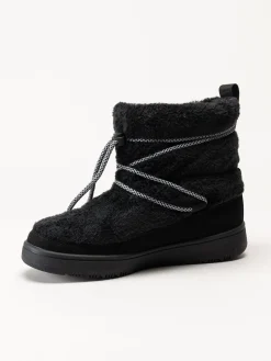 Puma - Snowbae Suede Wns - Svarta boots i fuskpäls