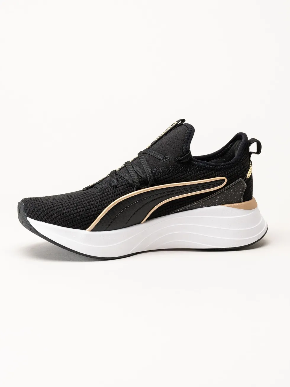Puma - Softride Sabrina - Svarta sneakers