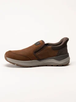 Rieker - Bruna slip on promenadskor i oljad nubuck