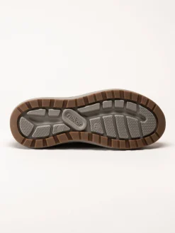 Rieker - Bruna slip on promenadskor i oljad nubuck