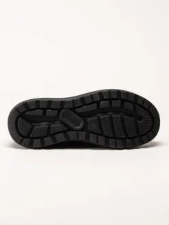 Rieker - Svarta slip on promenadskor i oljad nubuck
