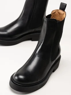Rosa Negra - Svarta chelsea boots i skinn