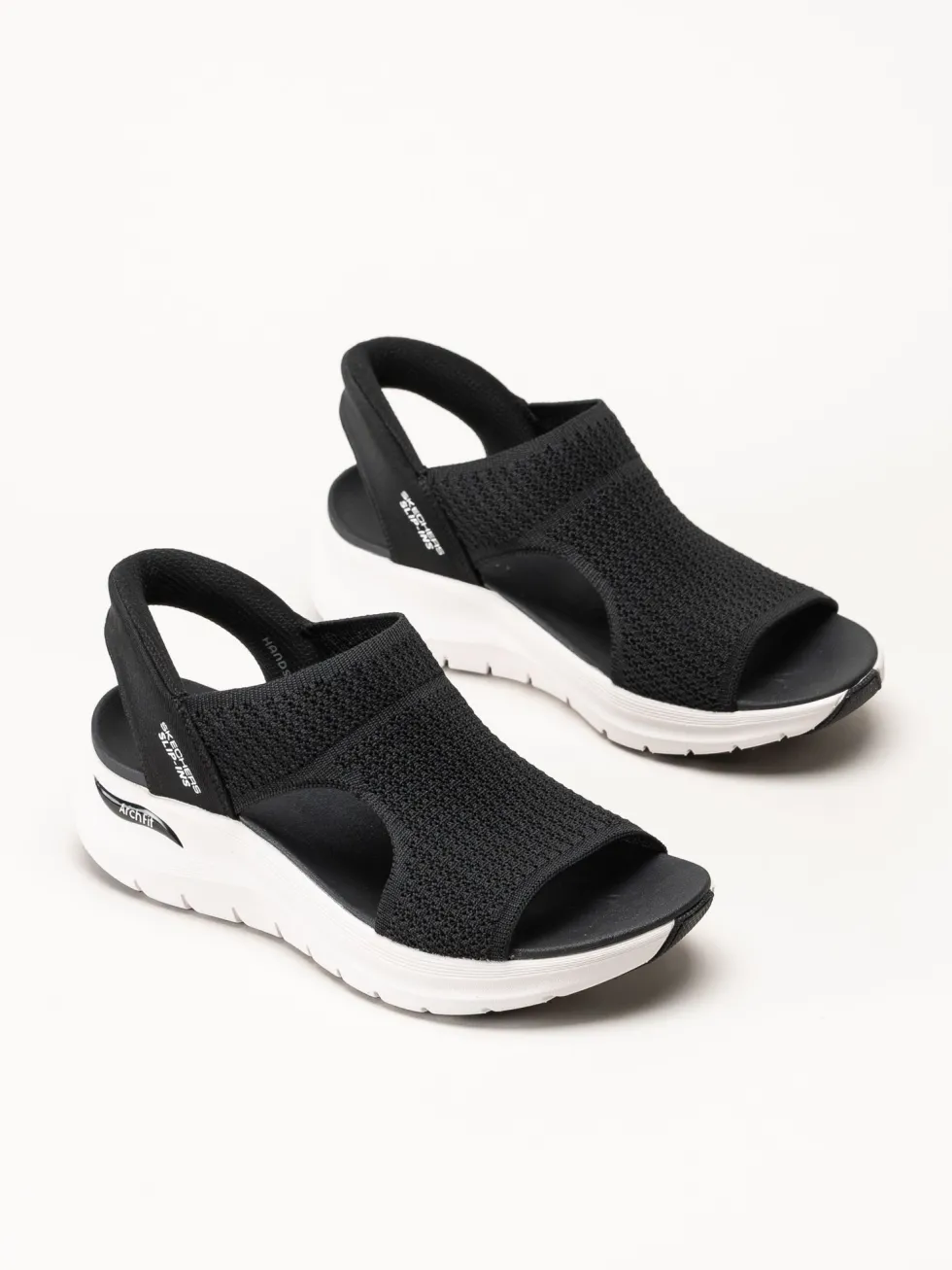 Skechers - Arch Fit - Svarta slip-in sandaler