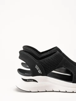 Skechers - Arch Fit - Svarta slip-in sandaler