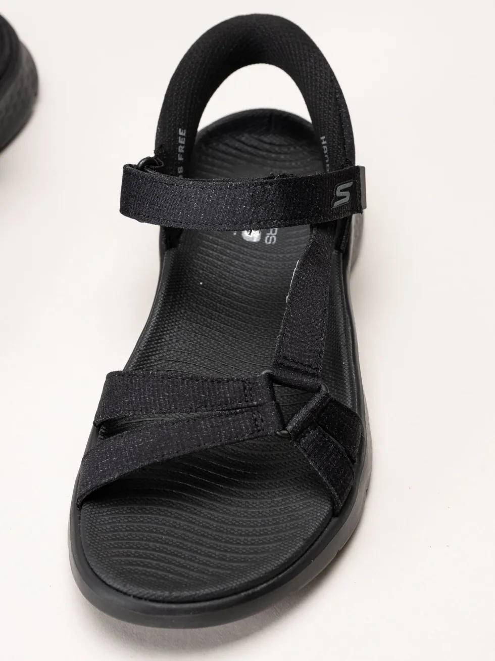 Skechers - Go Walk Flex Sandal - Svarta slip in sandaler