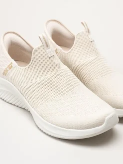 Skechers - Ultra Flex 3.0 Cozy Streak - Beige slip-ins sneakers i textil
