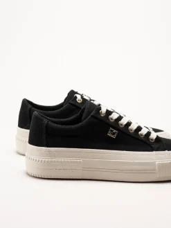 S.Oliver - Svarta platåsneakers i textil