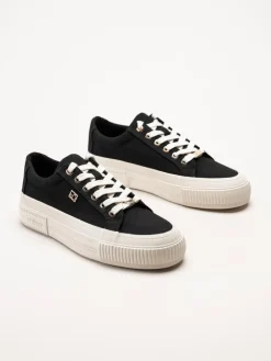 S.Oliver - Svarta platåsneakers i textil