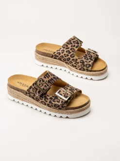 Sweeks - Sonja - Leopardmönstrade slip in sandaler i mocka