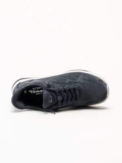Tamaris Wide - Mörkblå sneakers i skinnimitation