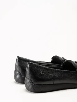Tamaris Wide - Svarta loafers i skinn
