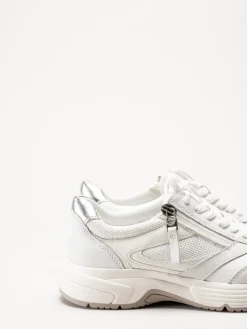 Tamaris Wide - Vita sneakers i skinn