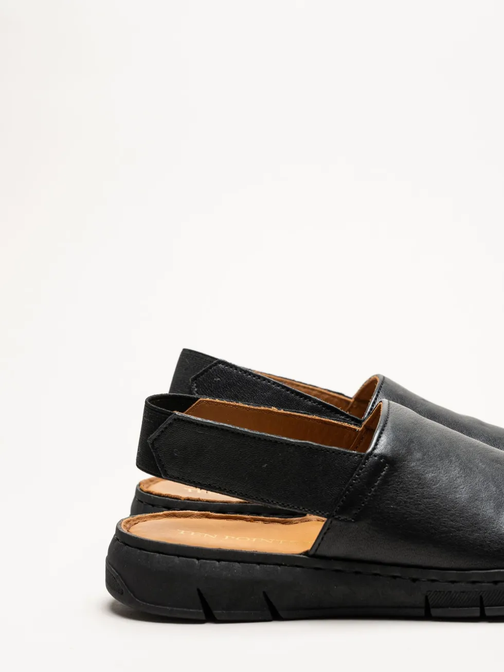 Ten Points - Julia - Svarta sandaler i skinn