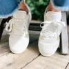 The Shoelace Brand - White Silk 120cm - Vita skoband i satin med guldtipp
