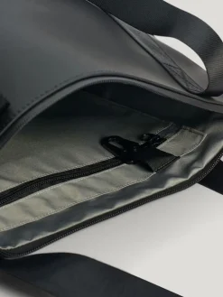 Tretorn - Wings Tote - Svart klassisk totebag i vattentätt PU-tyg